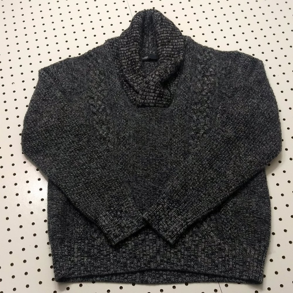 Onassis Thick Wool Gray / Black Sweater, Size Medium